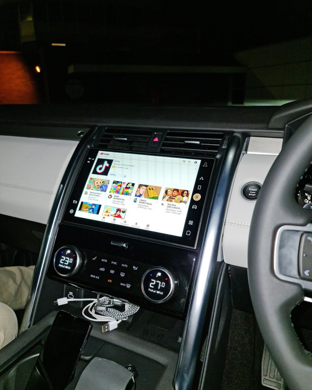 Youtube e Netflix AI-Box per Dacia